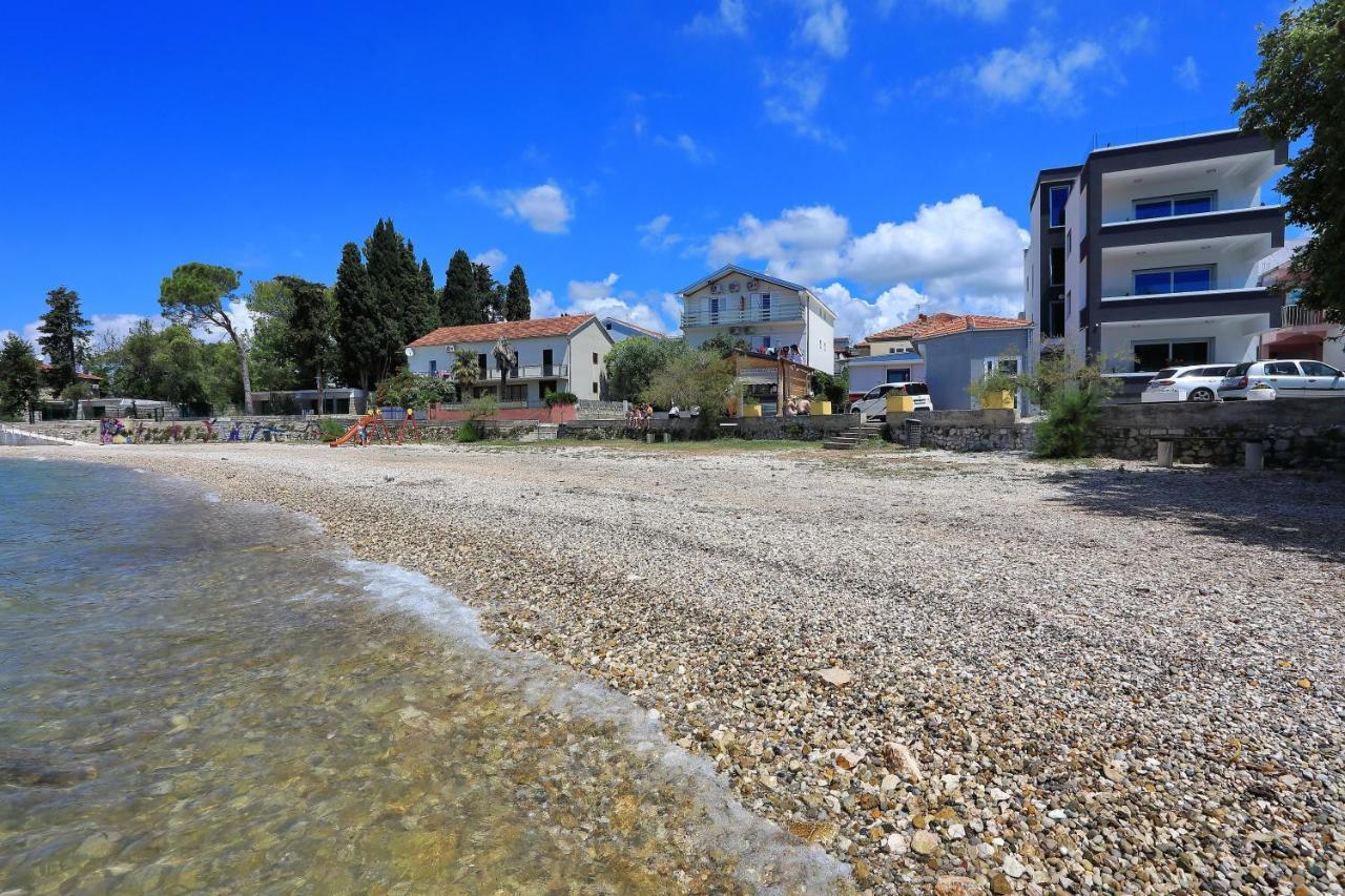 Apartmani Marina S Pogledom, Sukosan Exterior photo