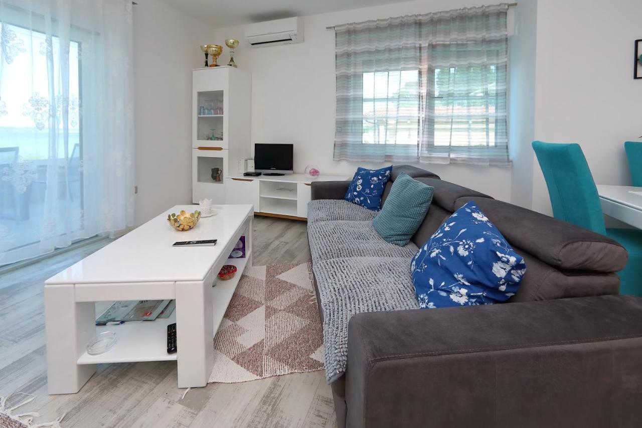Apartmani Marina S Pogledom, Sukosan Exterior photo